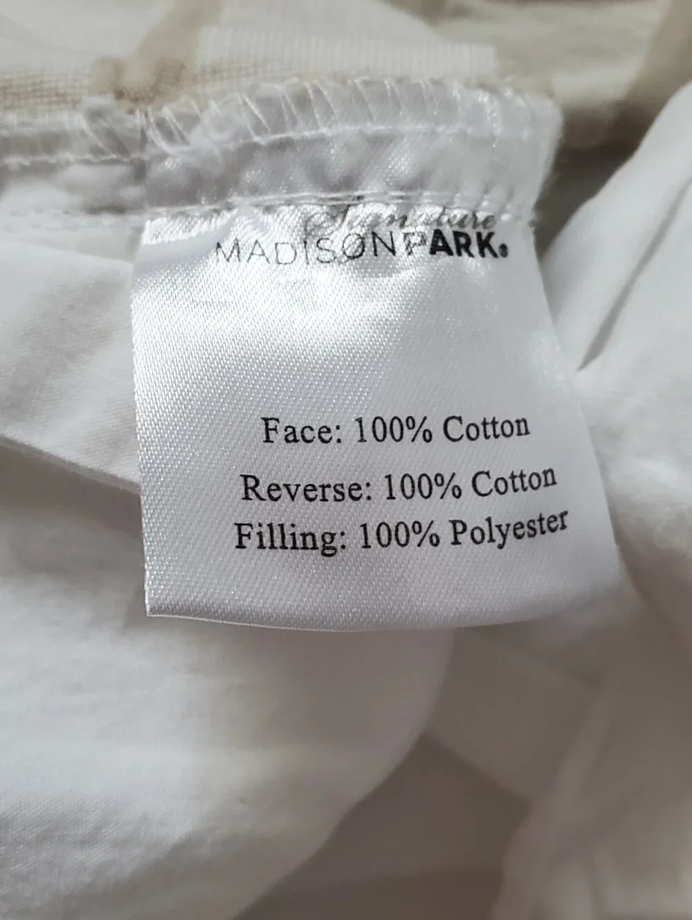 Madison Park Ivory Button-Accent Duvet. Full/Queen. 86